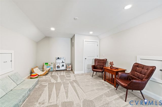 17319 Otter Dr, Moseley, VA 23120