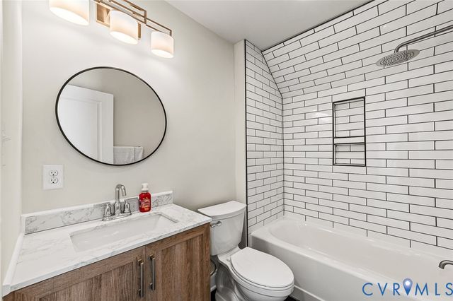 17319 Otter Dr, Moseley, VA 23120