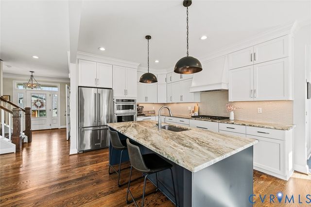 17319 Otter Dr, Moseley, VA 23120