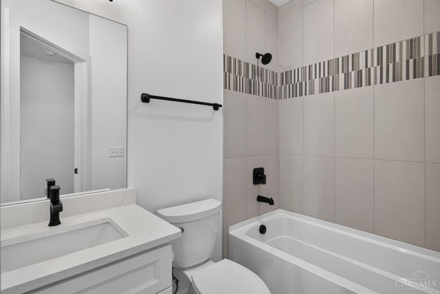5766 Sanctuary Place, Cincinnati, OH 45230