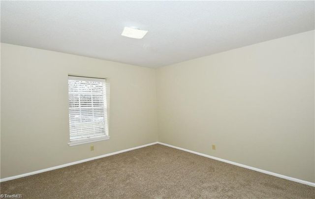 3812 Country Club Road I, Winston-salem, NC 27104