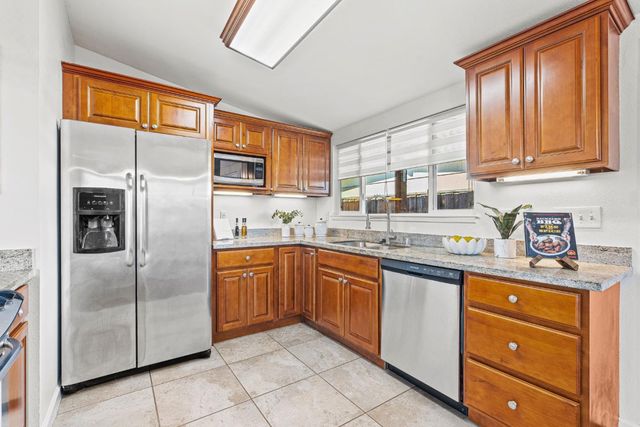 2083 Everglade Street, Hayward, CA 94545