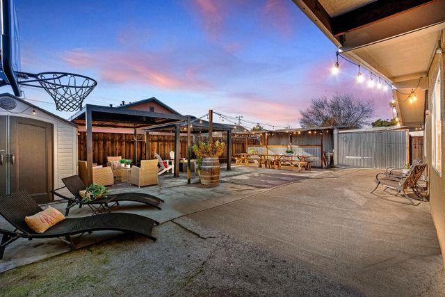 2083 Everglade Street, Hayward, CA 94545