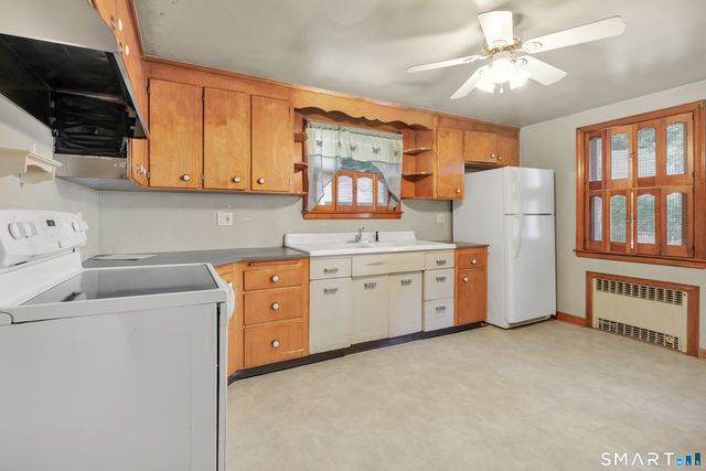 50 Sheffield Lane, Naugatuck, CT 06770