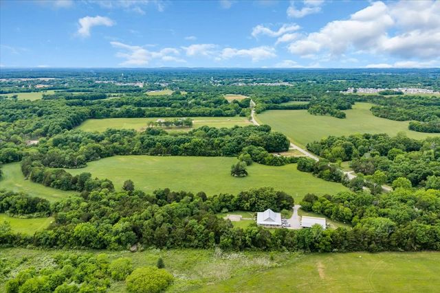 2827 Unionville Rd, Chapel Hill, TN 37034