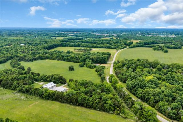 2827 Unionville Rd, Chapel Hill, TN 37034