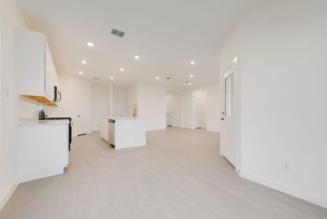 10044 Crystal Bend Drive, Fort Worth, TX 76108