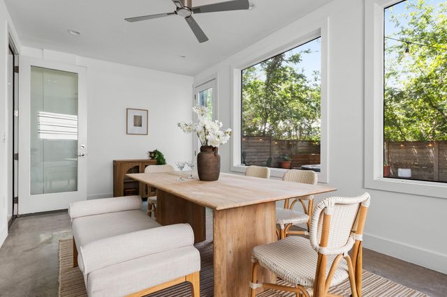 1182 Oakgrove Ave A, Austin, TX 78702