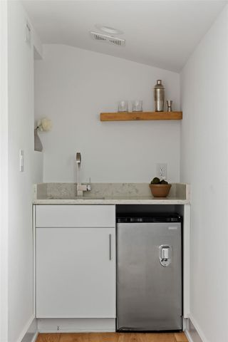 1182 Oakgrove Ave A, Austin, TX 78702