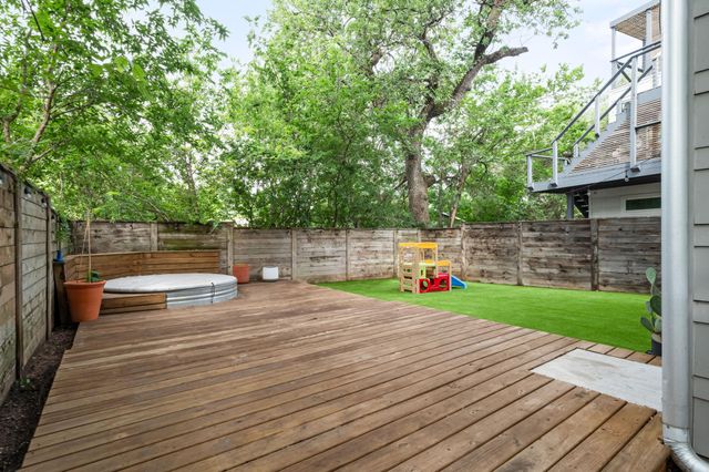 1182 Oakgrove Ave A, Austin, TX 78702