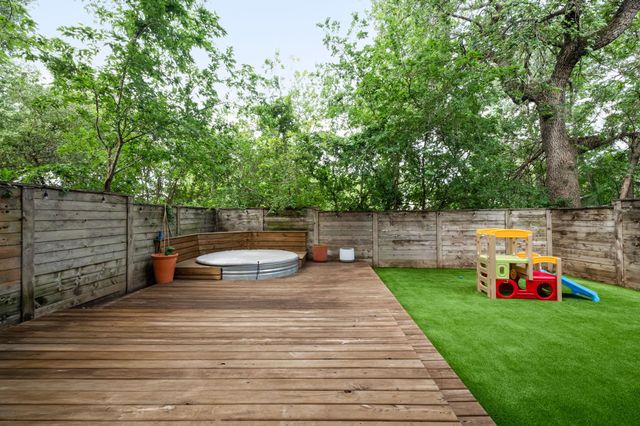1182 Oakgrove Ave A, Austin, TX 78702