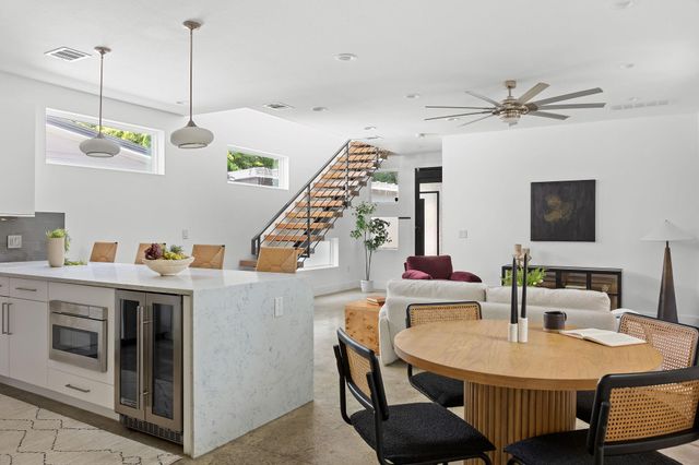 1182 Oakgrove Ave A, Austin, TX 78702