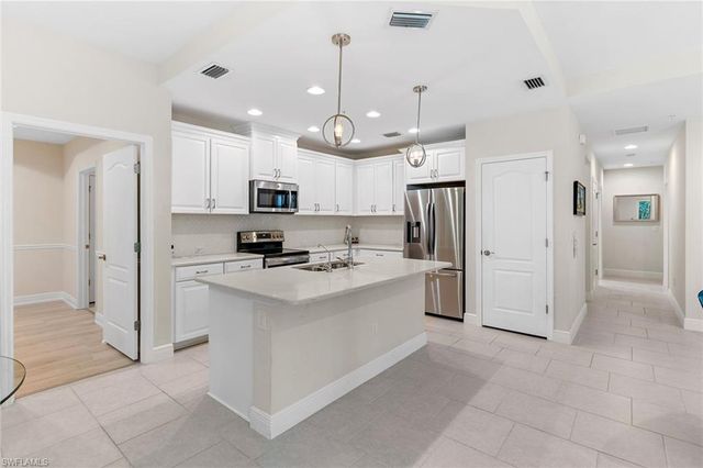 2343 Sheen LN # 401, Naples, FL 34120