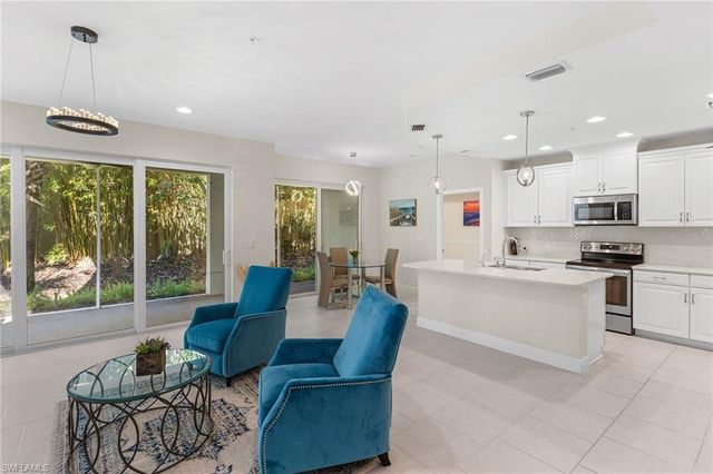 2343 Sheen LN # 401, Naples, FL 34120