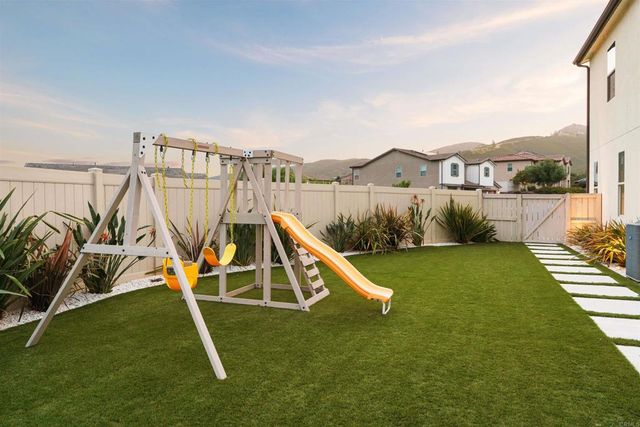 21847 Gallop Way, Escondido, CA 92029