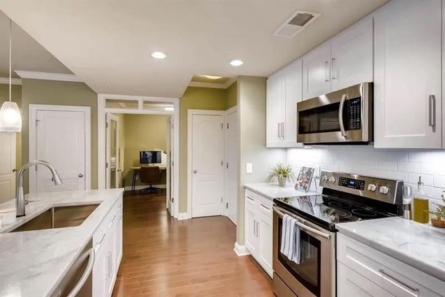 390 17th NW Street 3018, Atlanta, GA 30363