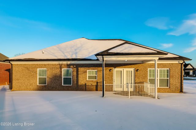 569 Deep Creek Dr, Shepherdsville, KY 40165