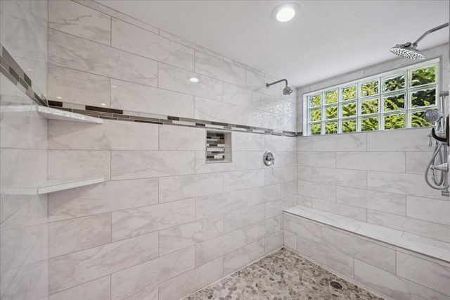 6 Gessner Road, Houston, TX 77024