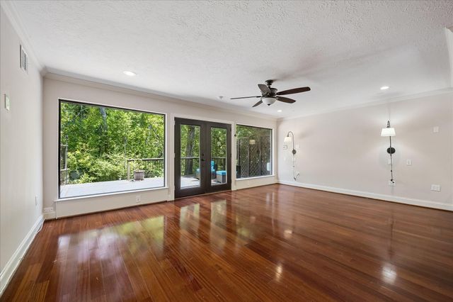 6 Gessner Road, Houston, TX 77024