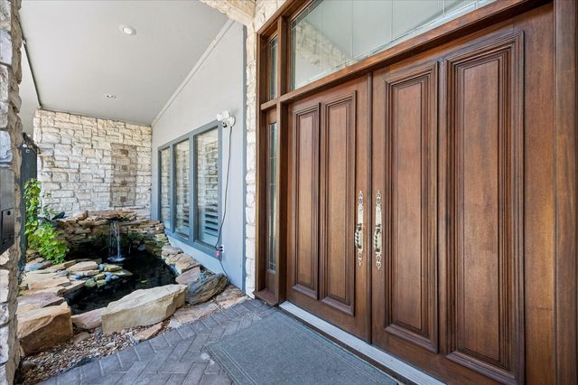 6 Gessner Road, Houston, TX 77024