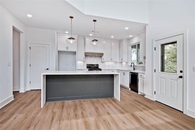 32 Copinsay Drive, Bella Vista, AR 72715