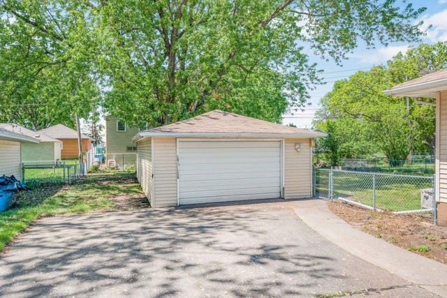 5949 Quail Avenue N, Crystal, MN 55429