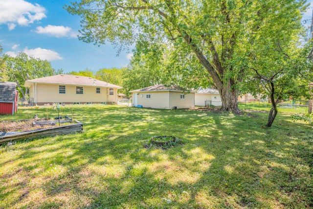 5949 Quail Avenue N, Crystal, MN 55429