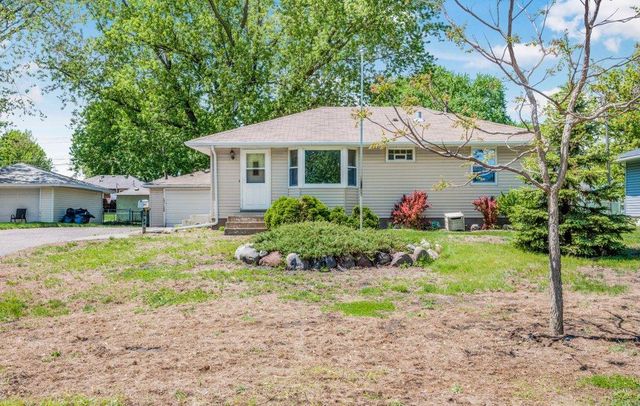 5949 Quail Avenue N, Crystal, MN 55429