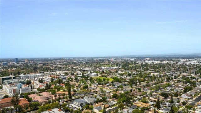 700 W La Veta C6, Orange, CA 92868