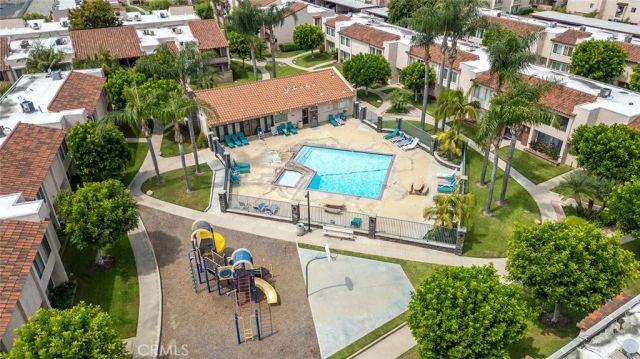 700 W La Veta C6, Orange, CA 92868