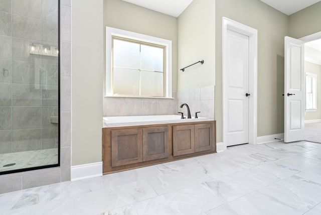 211 Laurel Branch Drive, Dothan, AL 36305