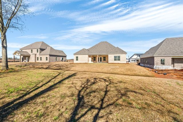 211 Laurel Branch Drive, Dothan, AL 36305