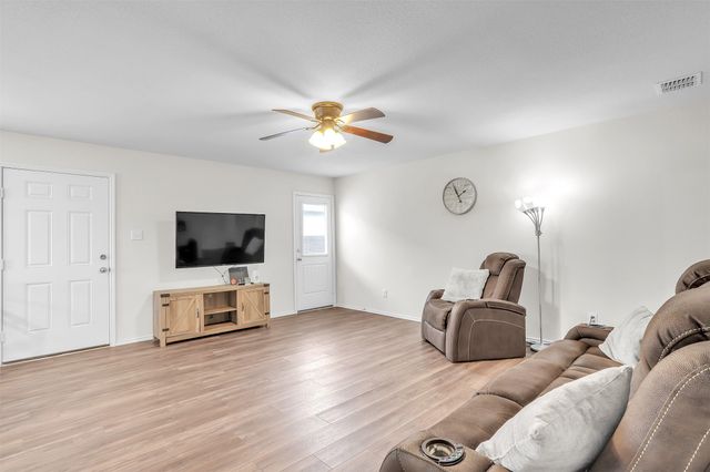 4322 Johnstown Lane, Forney, TX 75126