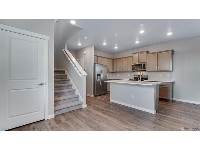 22524 E 6th Pl, Aurora, CO 80018