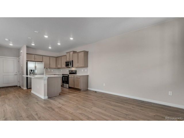 22524 E 6th Pl, Aurora, CO 80018
