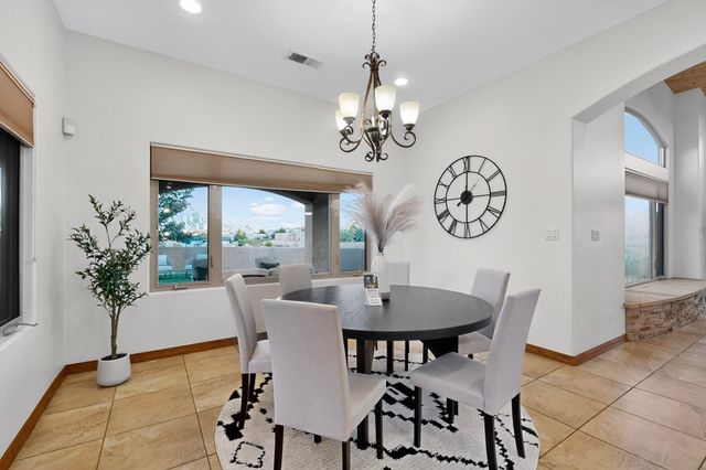 6533 Nagoya Road NE, Rio Rancho, NM 87144