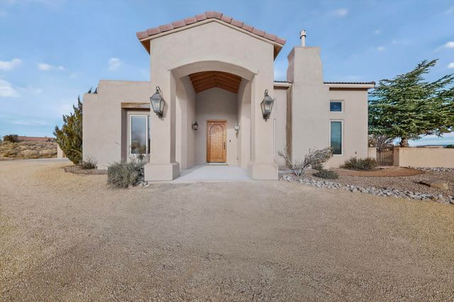 6533 Nagoya Road NE, Rio Rancho, NM 87144