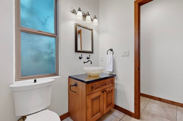 6533 Nagoya Road NE, Rio Rancho, NM 87144