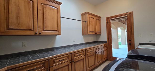 6533 Nagoya Road NE, Rio Rancho, NM 87144