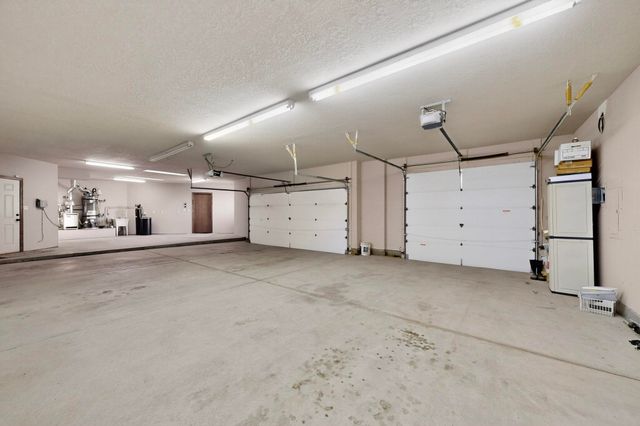 6533 Nagoya Road NE, Rio Rancho, NM 87144