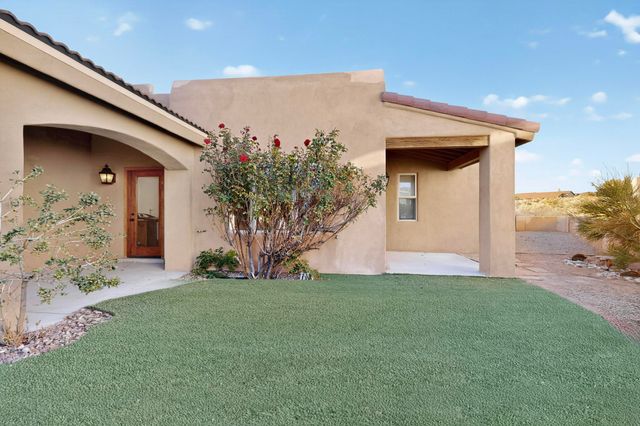6533 Nagoya Road NE, Rio Rancho, NM 87144