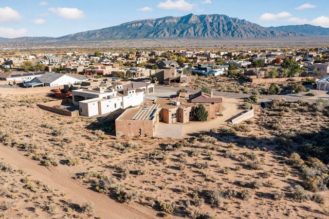 6533 Nagoya Road NE, Rio Rancho, NM 87144