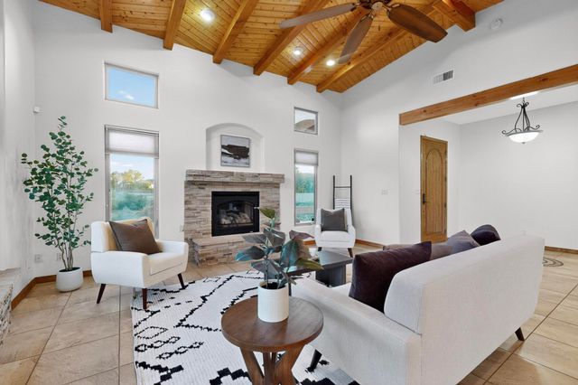 6533 Nagoya Road NE, Rio Rancho, NM 87144