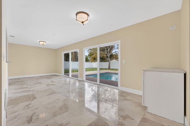 3943 NW 21 Street, Coconut Creek, FL 33066