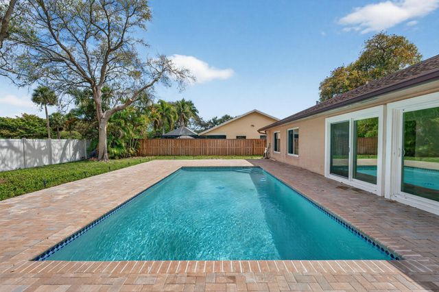 3943 NW 21 Street, Coconut Creek, FL 33066