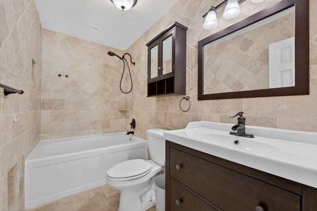 3943 NW 21 Street, Coconut Creek, FL 33066