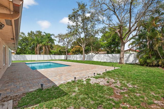 3943 NW 21 Street, Coconut Creek, FL 33066