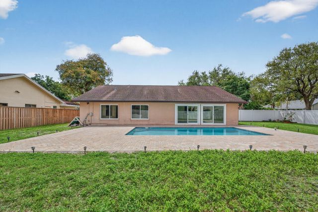 3943 NW 21 Street, Coconut Creek, FL 33066