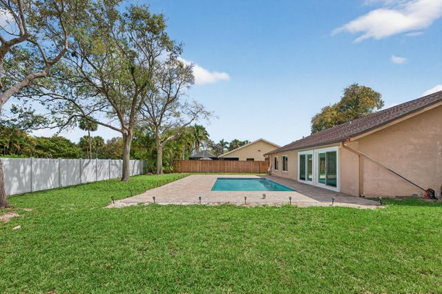 3943 NW 21 Street, Coconut Creek, FL 33066