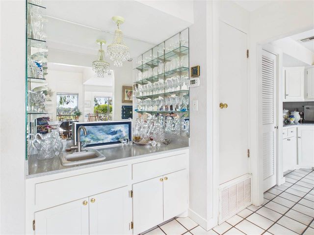 439 NW Chimney Creek Dr, Lawton, OK 73505